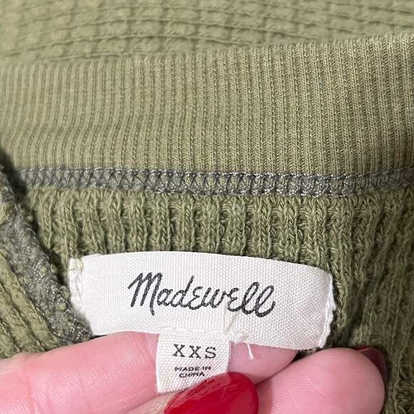 Madewell Waffle Split Neck Long Sleeve Cropped Tee - Picture 7 of 8